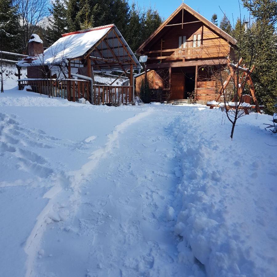 Casa Ria-Ria Pihenohaz Villa Miercurea Ciuc Exteriör bild