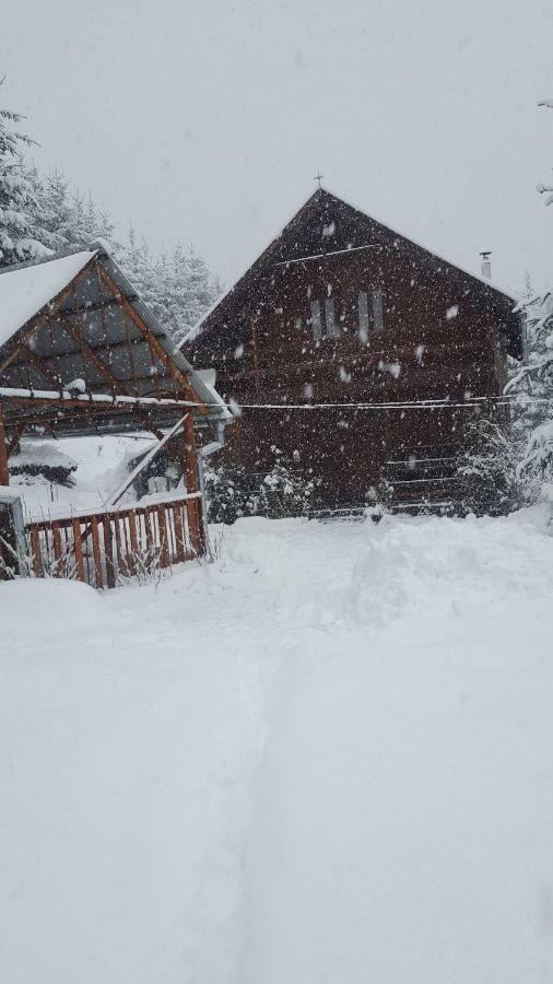 Casa Ria-Ria Pihenohaz Villa Miercurea Ciuc Exteriör bild